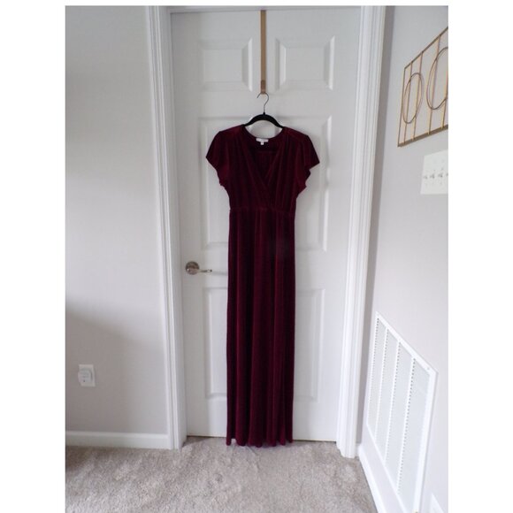 Baltic Born Athena Pleated Short Sleeve Dress in Mulberry Size Medium - Picture 5 of 9